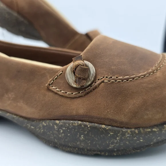 6N - NARROW - Clarks Roseville Sky Women's Slip-Ons, Mahogany Leather, Like New! - Picture 2 of 16